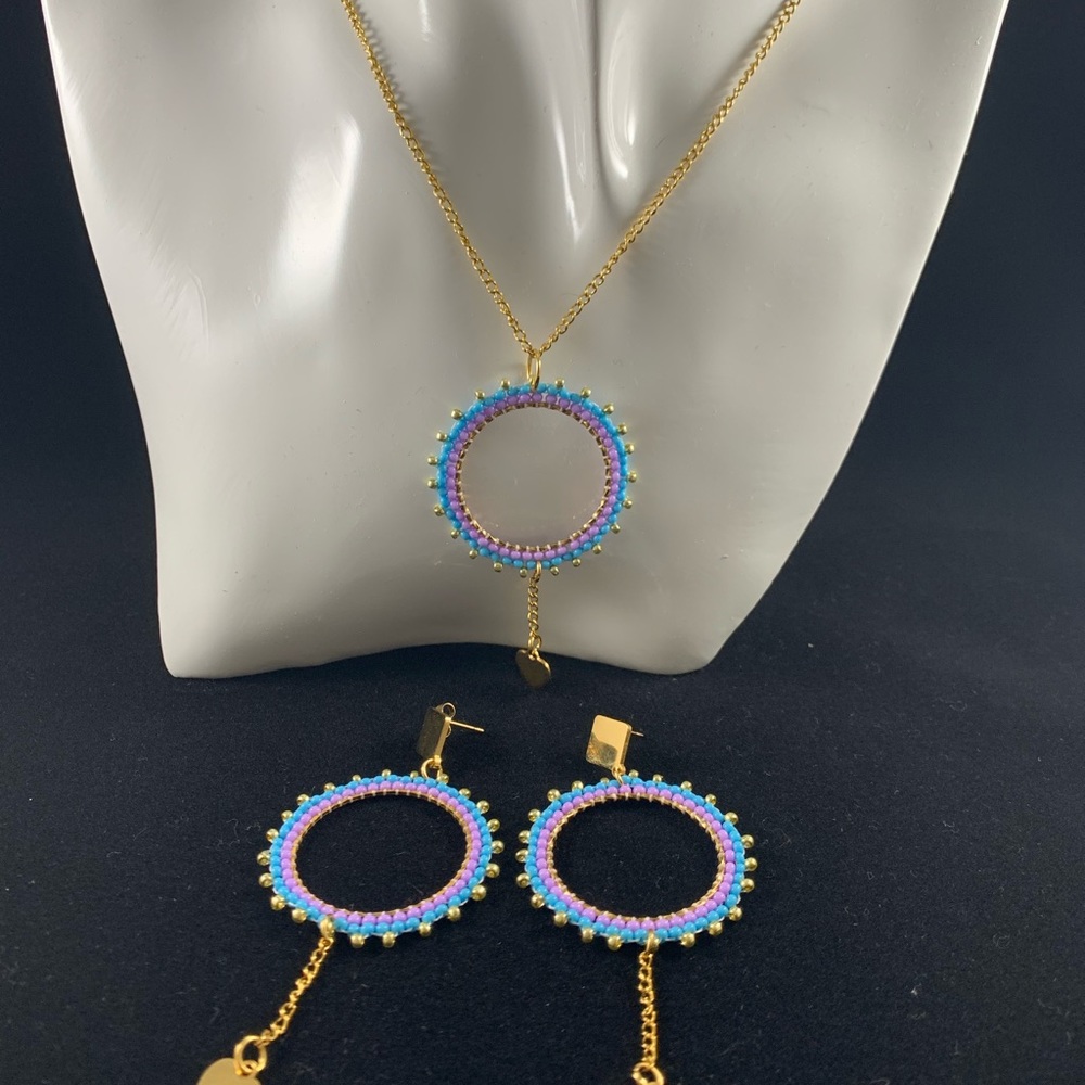 Earrings ❤️ Necklace set